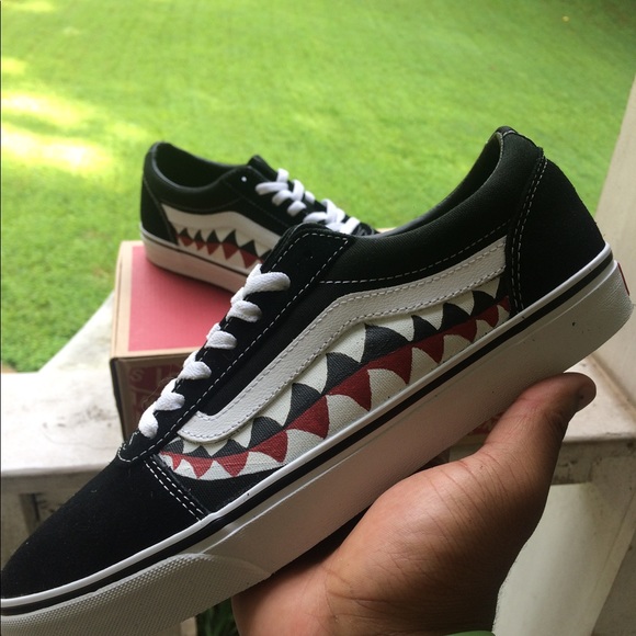 Custom Bape shark teeth vans - Picture 3 of 3